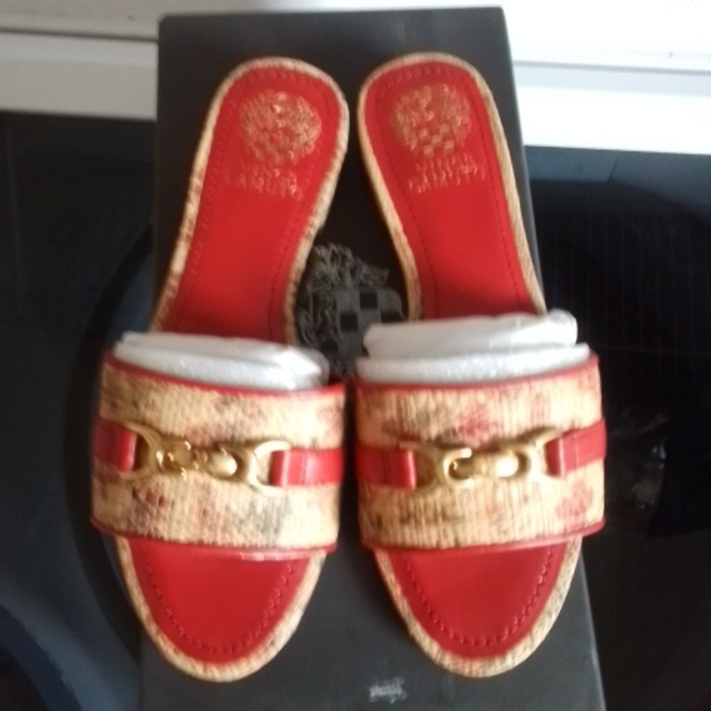 NWT NIBVince Camuto Red and Gold Women's Slides